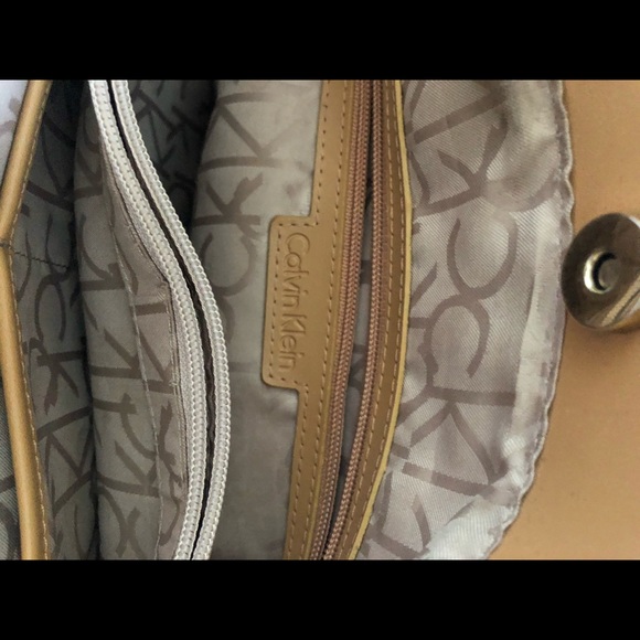 Calvin Klein bag - Picture 4 of 7